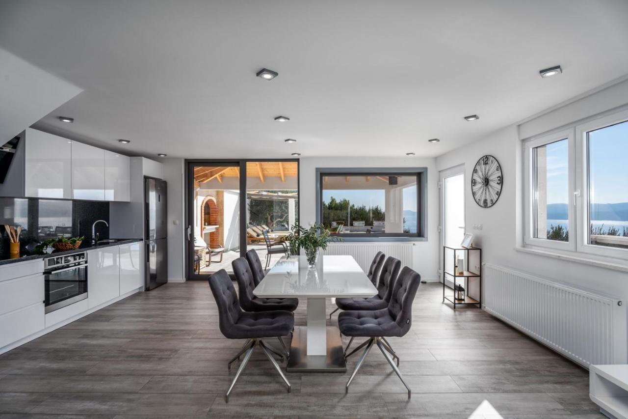 Villa Dream With Private Pool, 2 Bedrooms With En-Suite Bathrooms, Sea View Omis Luaran gambar